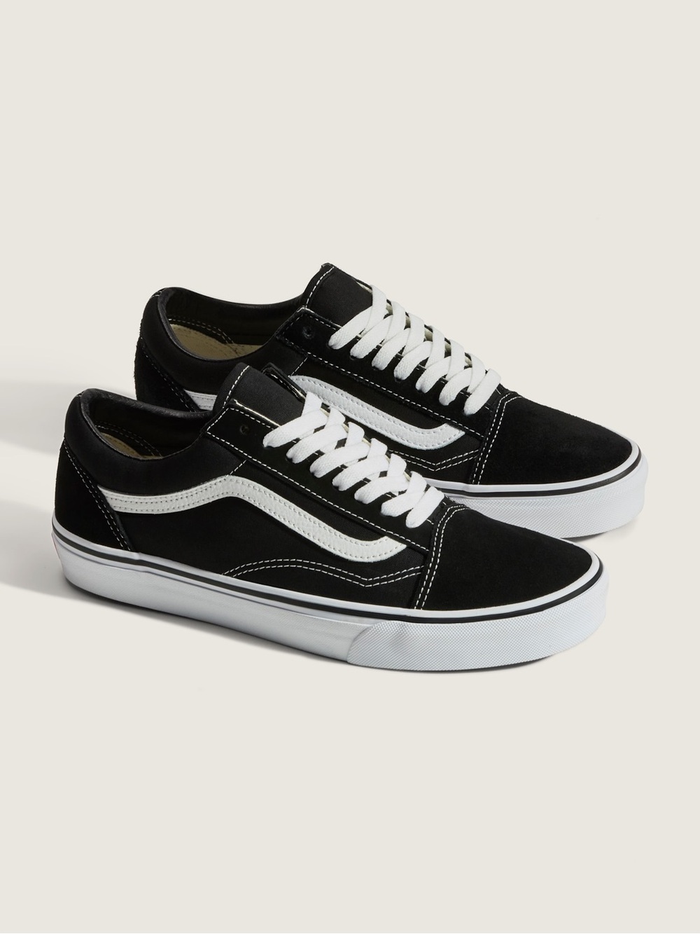 Vans Old Skool Shoe classic in black and white